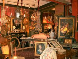 Brocante et curiosités